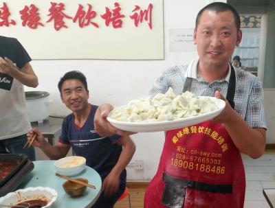 学员制作的手工水饺  水饺抄手技术培训