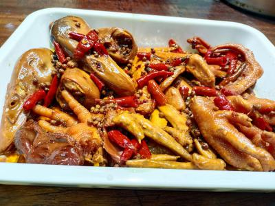 新式热卤技术培训班多少钱？飘味缘培训学校靠谱吗？【全面解析】