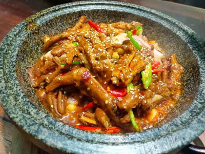 无骨鸭掌技术培训哪里学？飘味缘餐饮技术培训学校专业解析