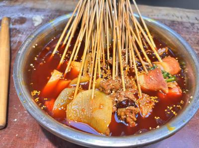 冷锅串串技术培训班怎么样？飘味缘小吃培训学校深度解析