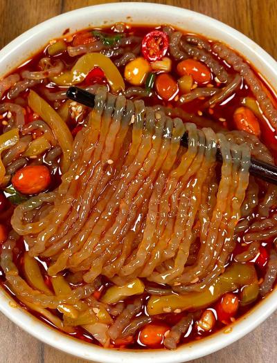 专业酸辣粉技术培训机构哪家好？飘味缘酸辣粉技术培训中心手把手教学