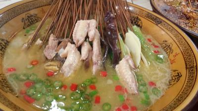 学钵钵鸡技术培训多少钱？飘味缘餐饮培训学校价格优势解析