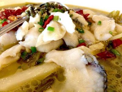 四川酸菜鱼技术培训哪家好？飘味缘小吃培训学校一对一培训